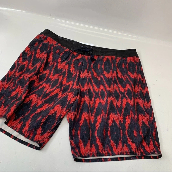 American Eagle Mens Swim Board Shorts XL  Black Red Geometric Print  Pocket‎ 9” - Picture 5 of 11